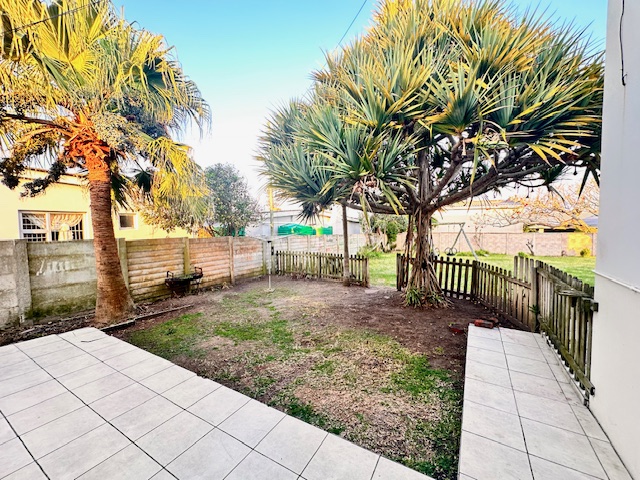 To Let 2 Bedroom Property for Rent in Kidds Beach Eastern Cape